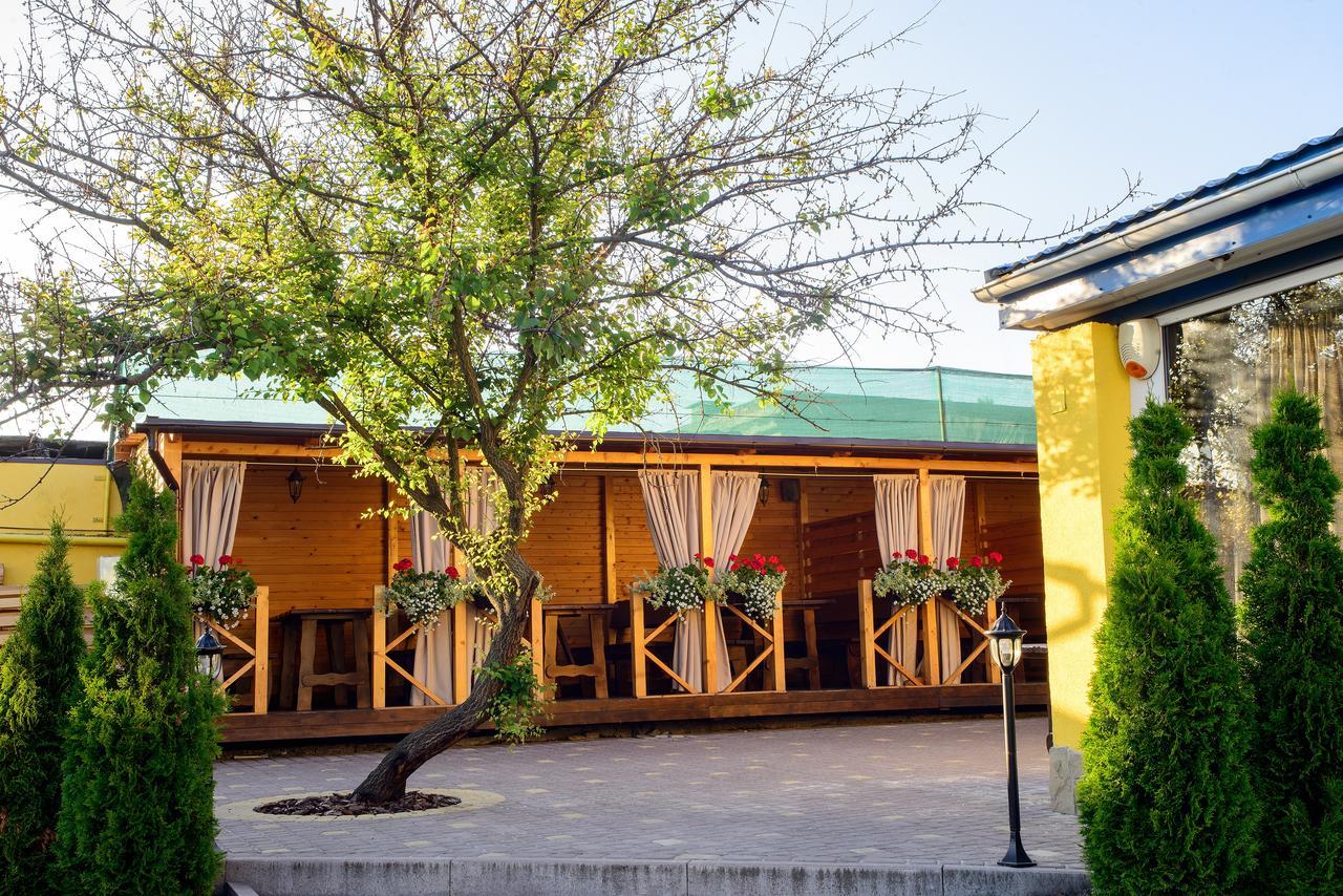 Argo Premium Hotel Lviv Luaran gambar